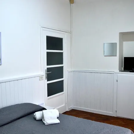 Casta House 公寓 *